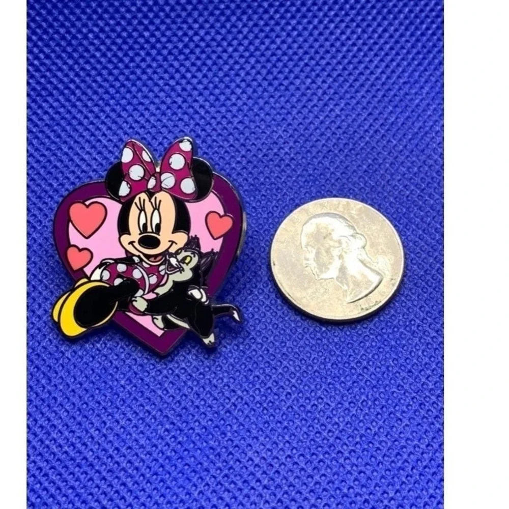 2015 Minnie Mouse Figaro Disney pin Open Edition Guaranteed Authentic